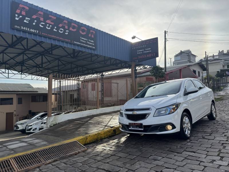 CHEVROLET - PRISMA - 2013/2014 - Branca - Sob Consulta