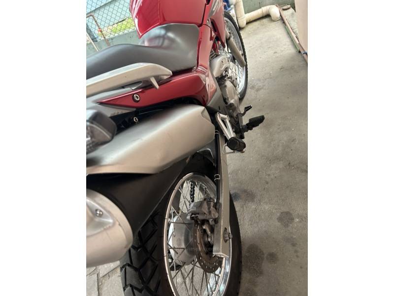 HONDA - NX 400I FALCON - 2013/2013 - Vermelha - R$ 21.500,00