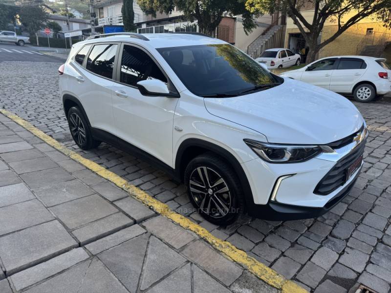 CHEVROLET - TRACKER - 2023/2024 - Branca - Sob Consulta