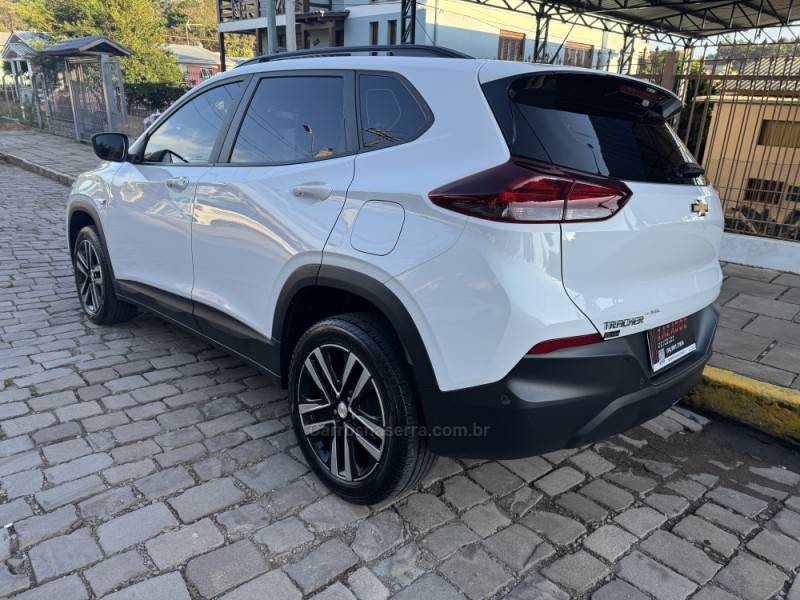 CHEVROLET - TRACKER - 2023/2024 - Branca - Sob Consulta