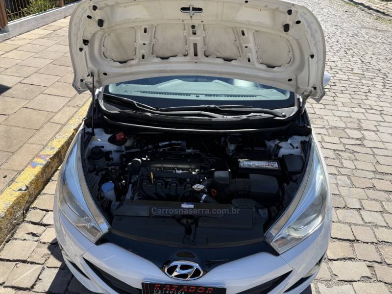 HYUNDAI - HB20 - 2014/2015 - Branca - Sob Consulta
